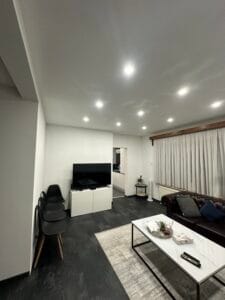 Spots voorzien voor de Living